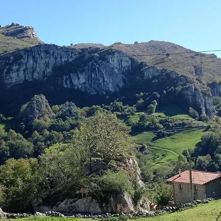 Amplia Y Comoda Casa De Piedra Con Porche Y Jardin Holiday home *