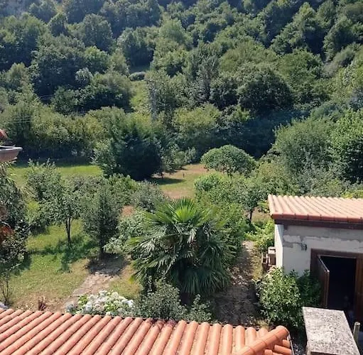 Amplia Y Comoda Casa De Piedra Con Porche Y Jardin Hébergement de vacances San Roque de Ríomiera