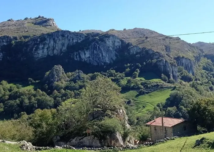 Amplia Y Comoda Casa De Piedra Con Porche Y Jardin Hébergement de vacances *