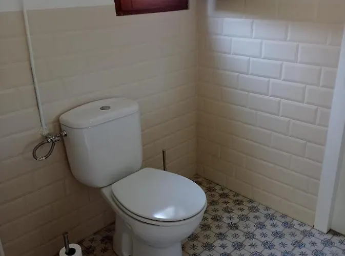 Amplia Y Comoda Casa De Piedra Con Porche Y Jardin Hébergement de vacances *